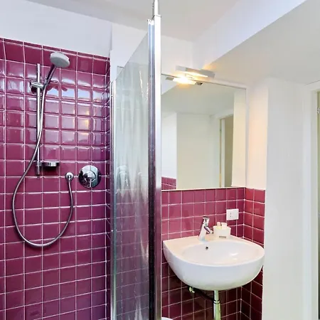 Guest house Viaroma 3*